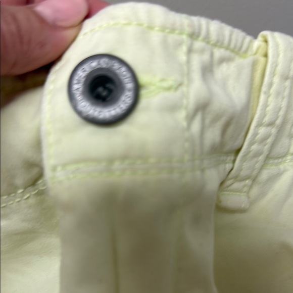 NWOTAmerican Eagle Outfitters Yellow Cargo Shorts Relaxed Fit sz34 - Picture 6 of 7